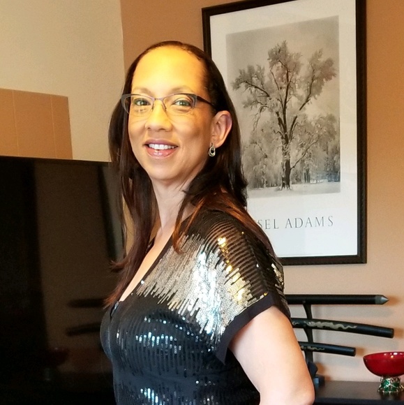 Meet your Posher, Heather - Picture 1 of 1